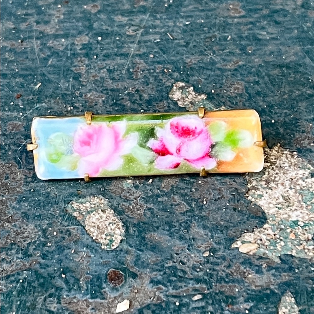 Antique Hand-Painted Floral Design Porcelain Pin/Brooch